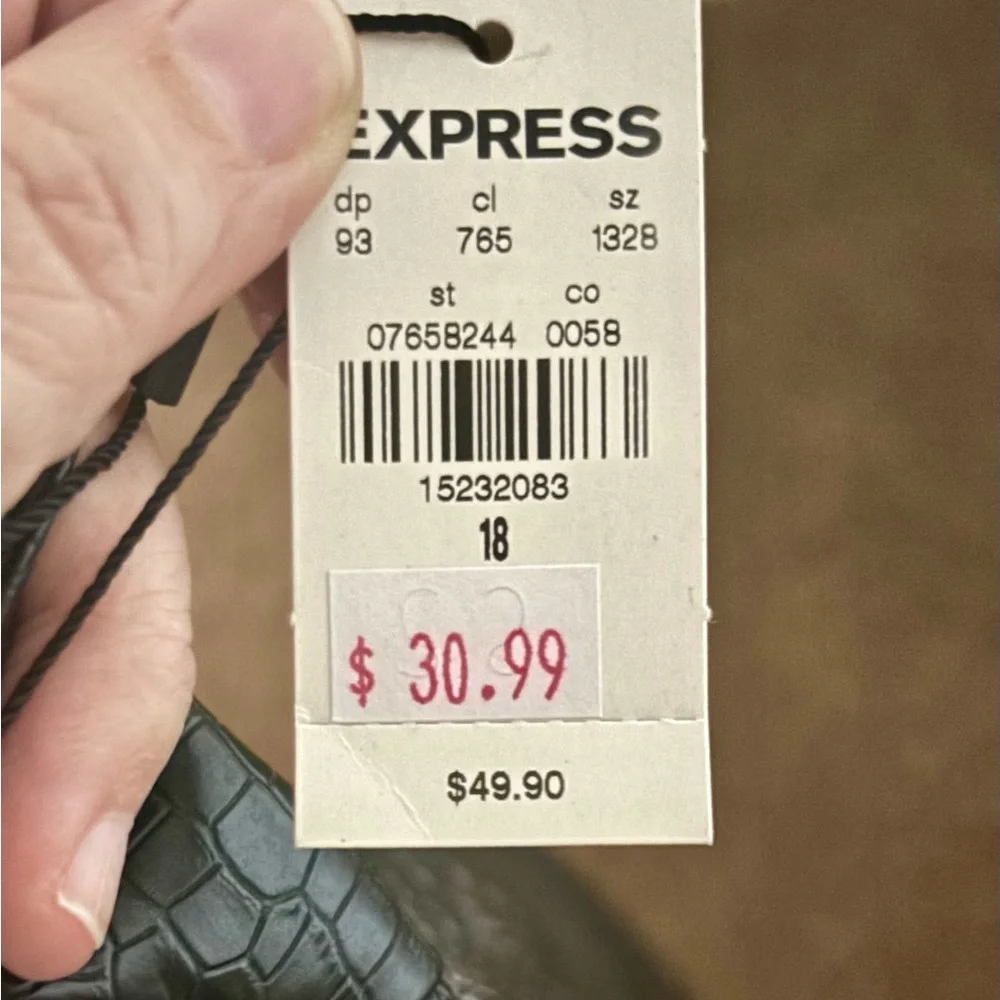 Express Black Croc-Embossed Mini Skirt - Picture 5 of 5